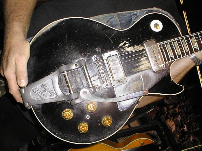 old black guitar